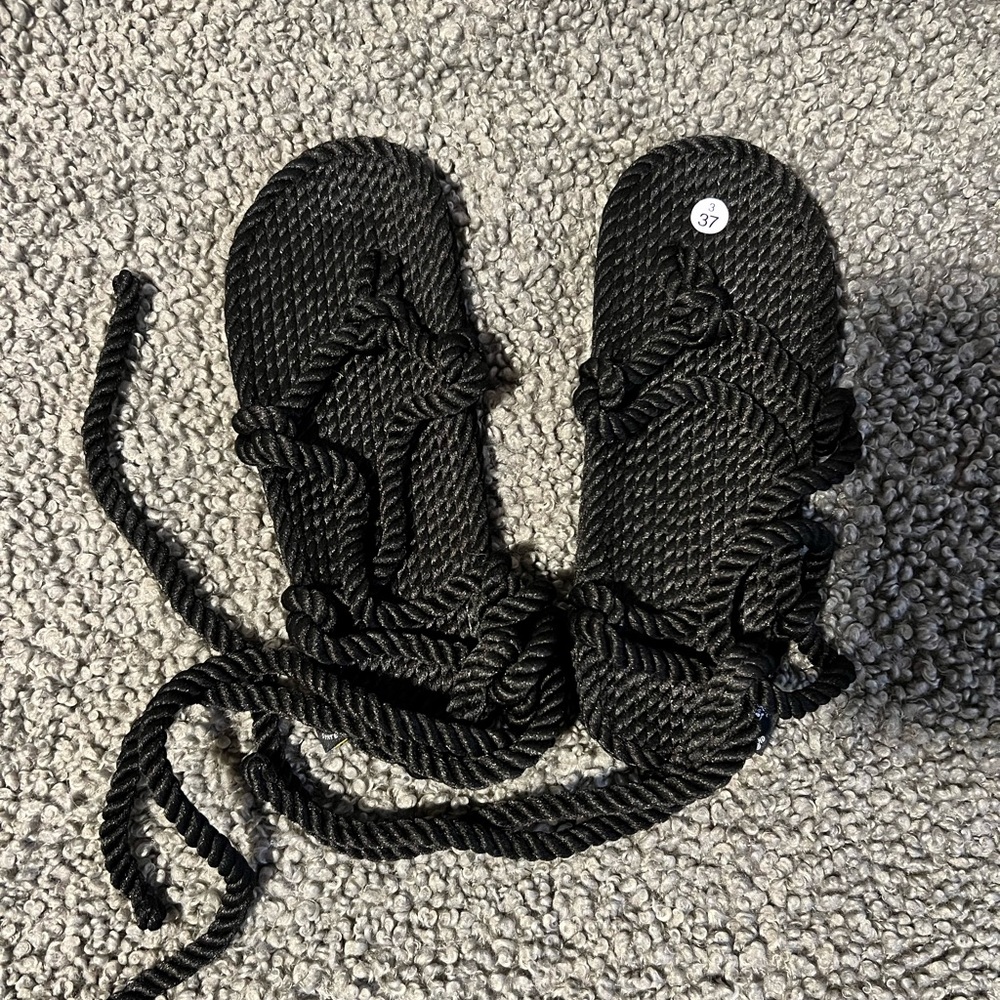 NEW Nomadic State of Mind Romano Sandals Sz 37 Black